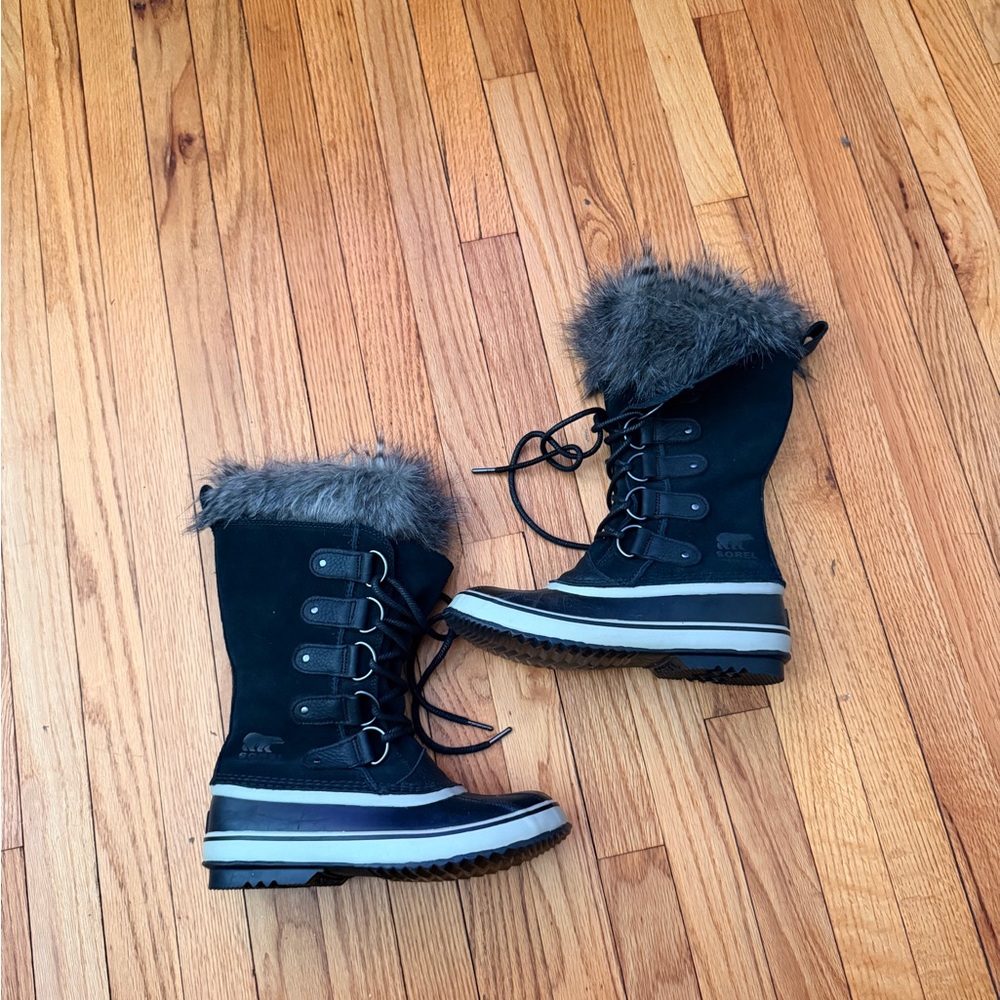 NWOT SOREL Joan of Arctic waterproof Leather snow black/quarry Fur Winter